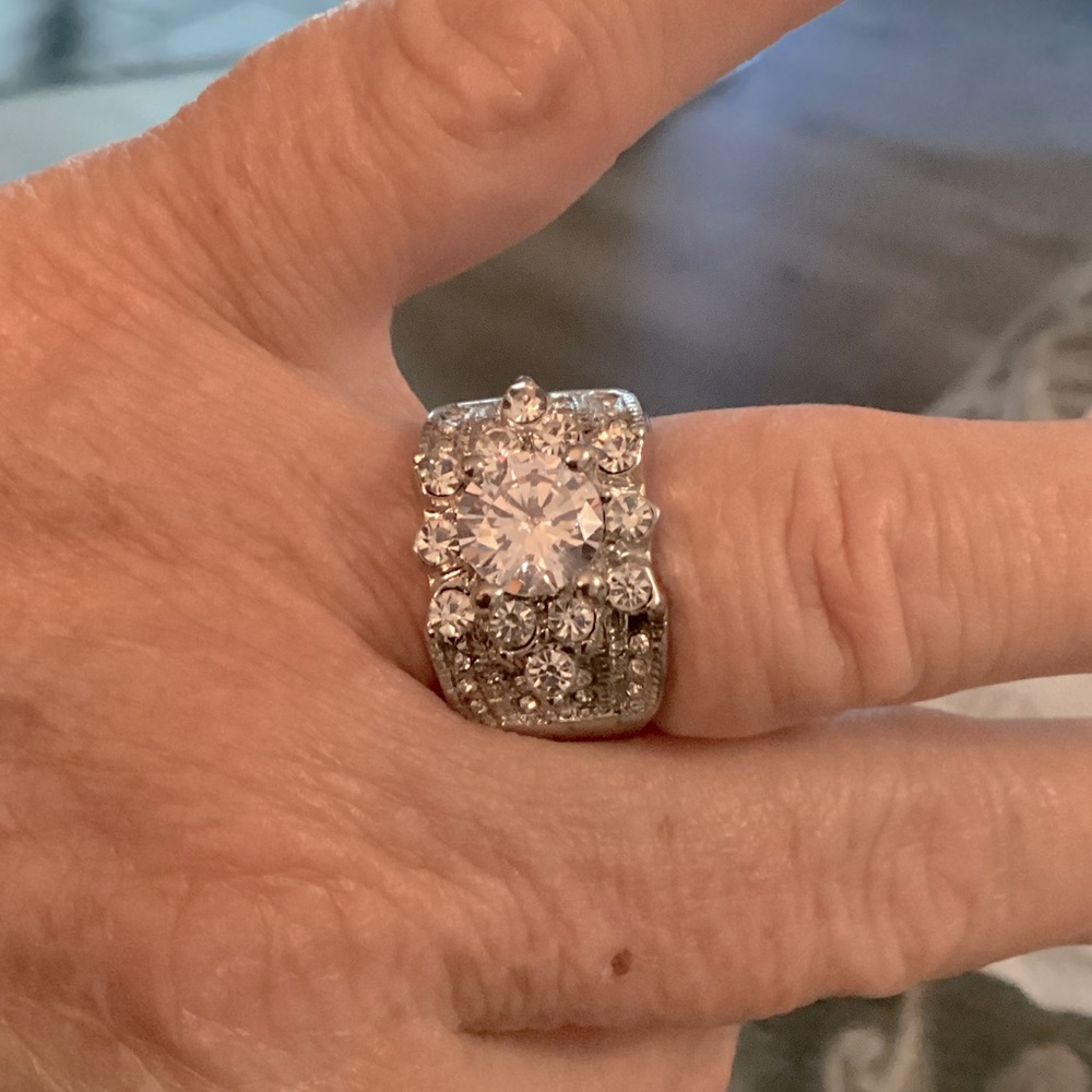 Elegant Silver Diamond Ring
